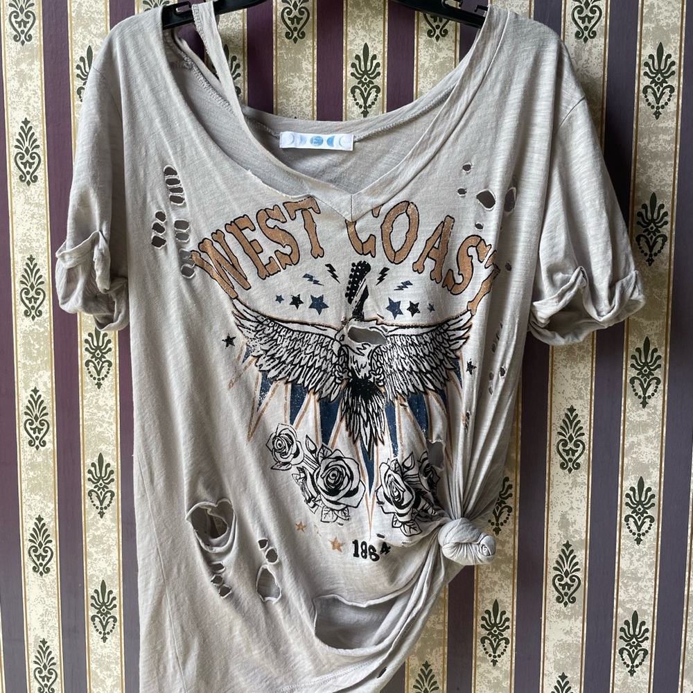 E2 Grey Distressed Boutique Graphic Shirt
